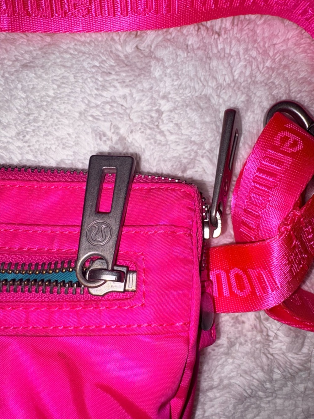 Lululemon -RARE! -VINTAGE-Hot Pink Crossbody Bag/fanny pack